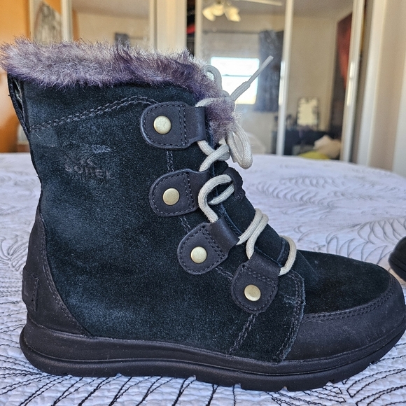 VGUC Sorel Explorer Joan Winter Boots Black Suede Faux Fur Waterproof Women 6 - Picture 2 of 16